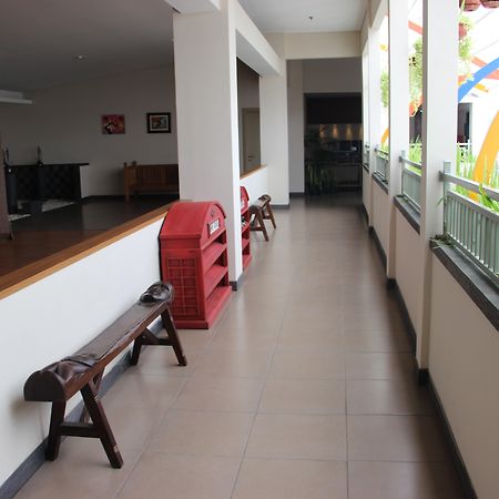 Mutiara Hotel And Convention Bandung Exterior foto